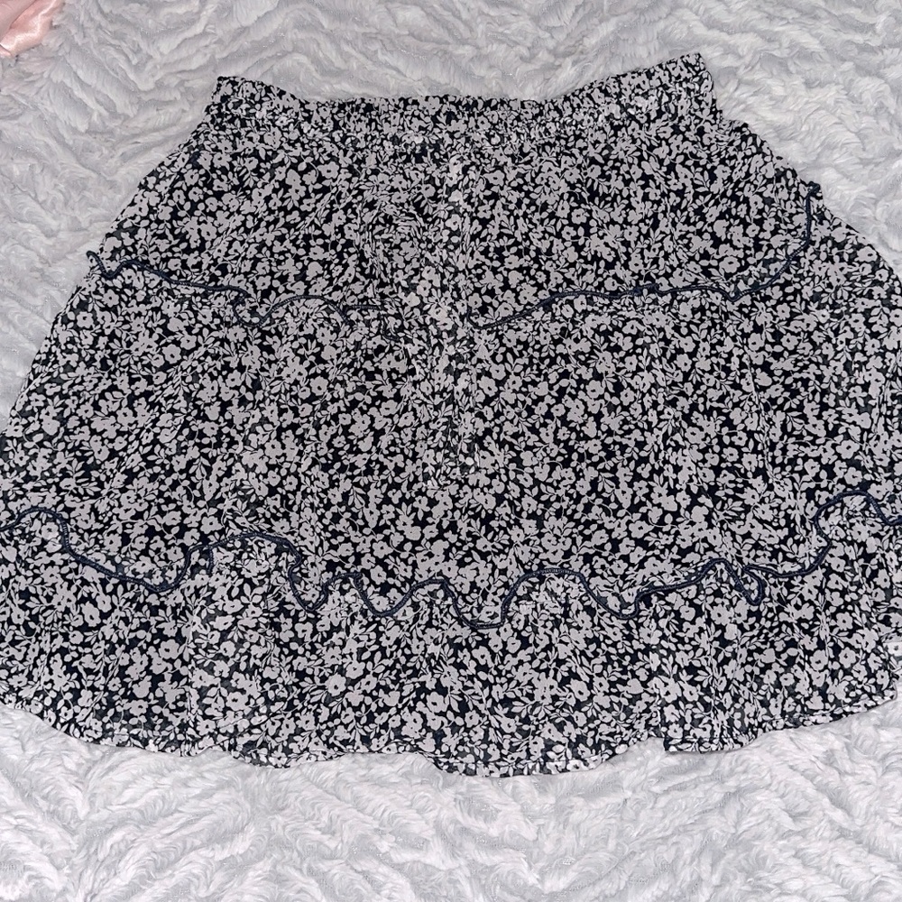 mini skirt